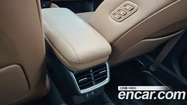Hyundai Grandeur Hybrid 2023 — ფოტო 7/37