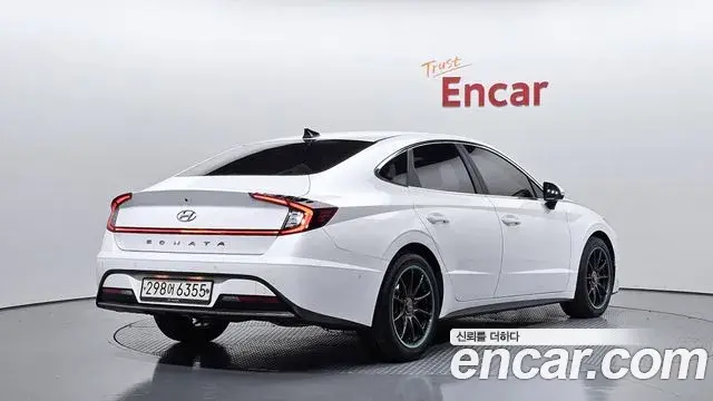 Hyundai Sonata 2019 — Фото 2/20
