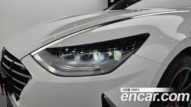 Hyundai Sonata Hybrid 2019 — Şəkil 27/34
