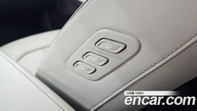 Hyundai Sonata Hybrid 2019 — Şəkil 16/34