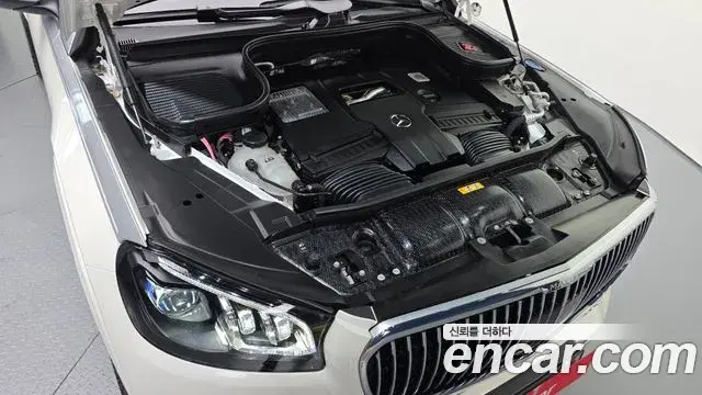Mercedes-Benz GLS-Class 2023 — Photo 13/19