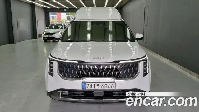 Kia Carnival 2024 — Photo 14/18