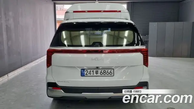 Kia Carnival 2024 — Photo 15/18