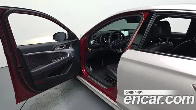 Genesis G70 2018 — ფოტო 15/31