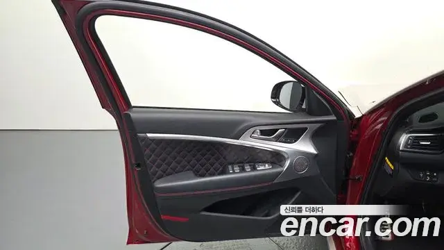 Genesis G70 2018 — ფოტო 31/31