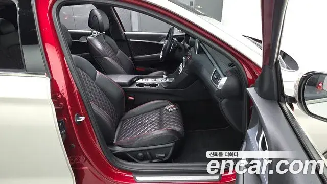Genesis G70 2018 — ფოტო 7/31