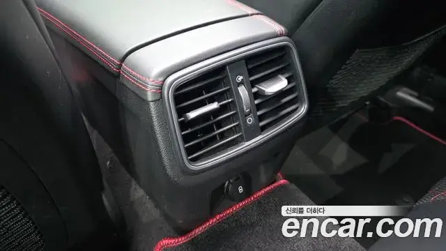 Genesis G70 2018 — ფოტო 9/31