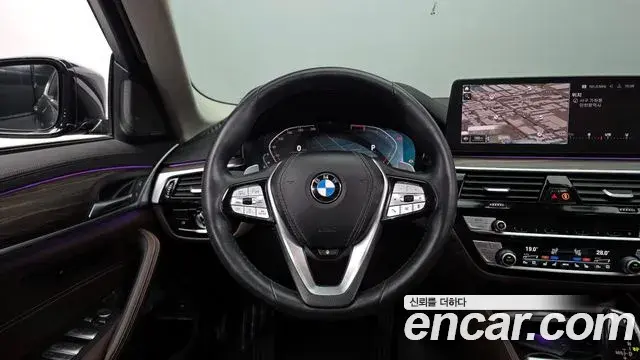 BMW 5 Series 2022 — ფოტო 7/31