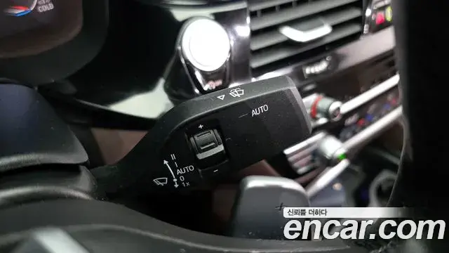 BMW 5 Series 2022 — ფოტო 17/31