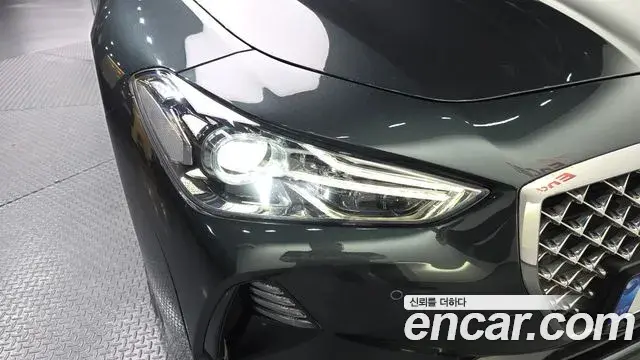 Genesis G70 2018 — Photo 13/31