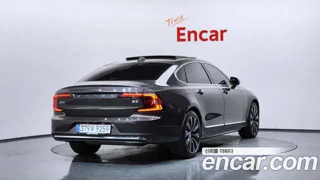 Volvo S90 2023 — Photo 2/41