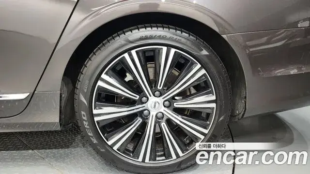 Volvo S90 2023 — Photo 13/41