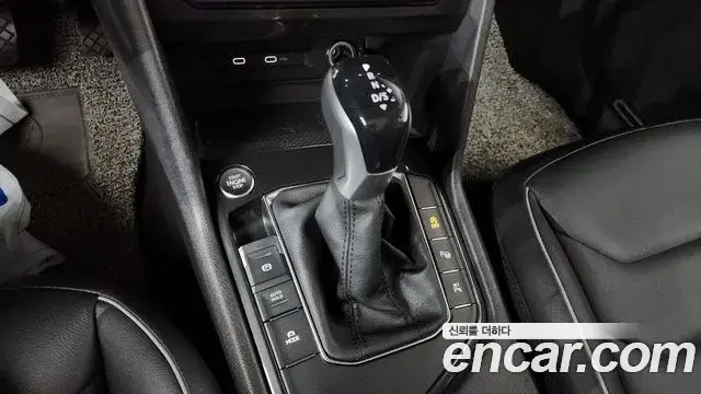 Volkswagen Tiguan 2023 — Şəkil 10/20