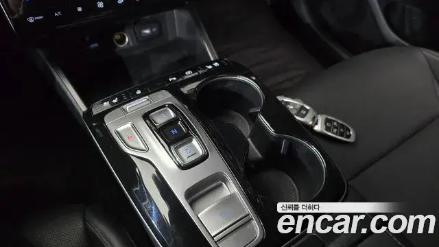 Hyundai Tucson Hybrid 2021 — Photo 28/30