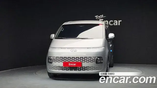 Hyundai Staria 2022 — Фото 3/20