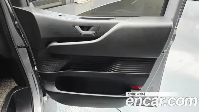 Hyundai Staria 2022 — Şəkil 16/30