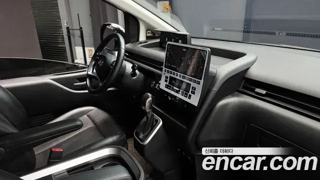 Hyundai Staria 2022 — Şəkil 26/30