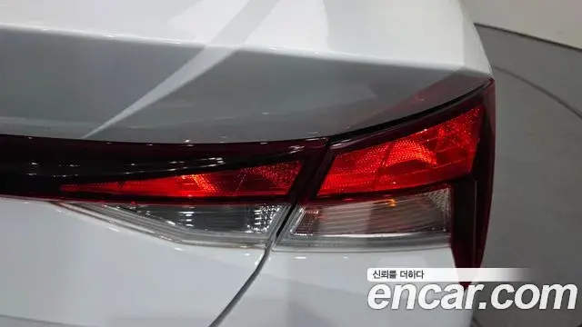 Hyundai The New Avante Hybrid 2020 — Şəkil 19/30