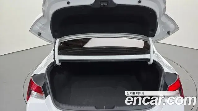 Hyundai The New Avante Hybrid 2020 — Şəkil 24/30