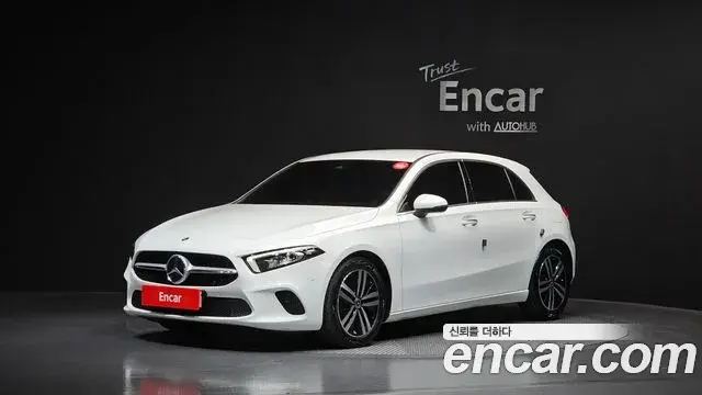 Mercedes-Benz A-Class 2023 — Фото 1/20