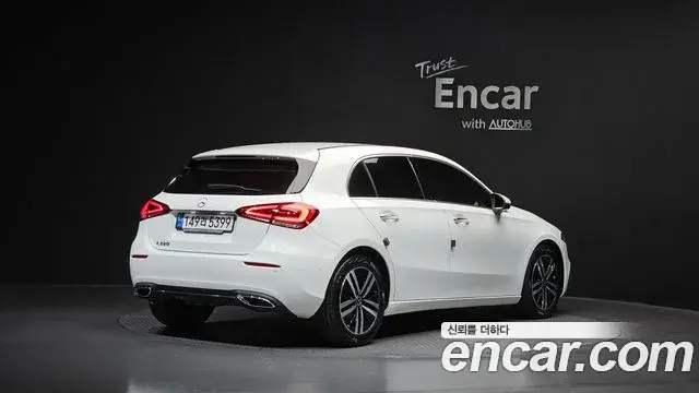 Mercedes-Benz A-Class 2023 — Фото 2/20