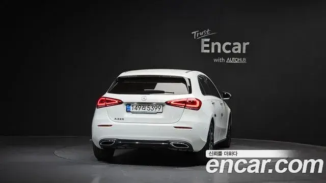 Mercedes-Benz A-Class 2023 — Фото 4/20