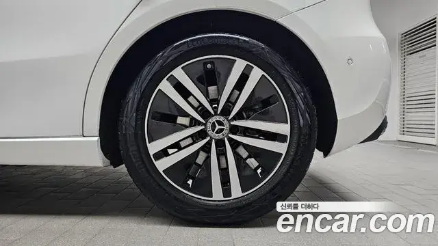Mercedes-Benz A-Class 2023 — Şəkil 20/30