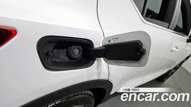 Volvo XC40 2021 — Photo 4/38