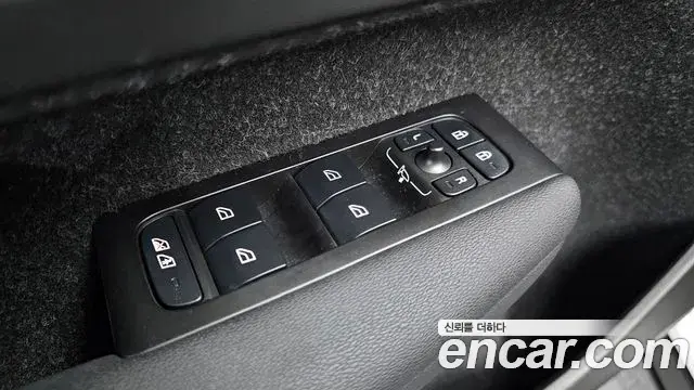 Volvo XC40 2021 — Photo 35/38