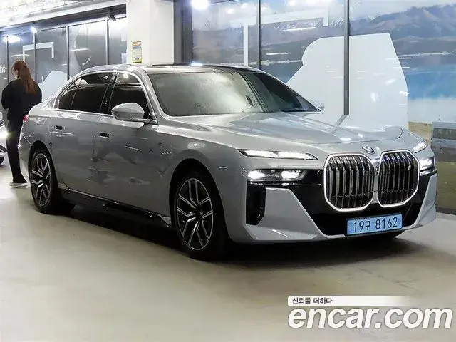 BMW i7 2023 — Şəkil 5/20