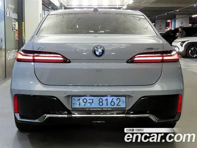 BMW i7 2023 — Şəkil 15/20