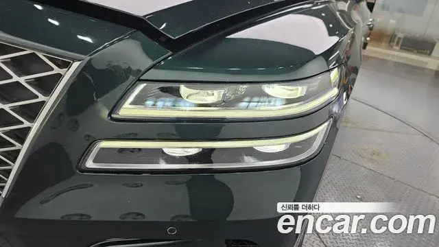 Genesis GV80 2020 — Photo 30/32