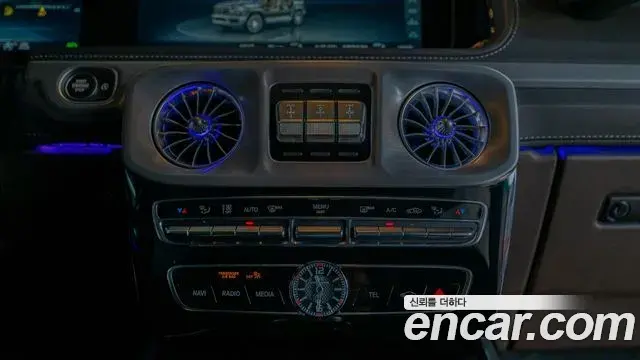 Mercedes-Benz G-Class 2019 — Şəkil 10/19