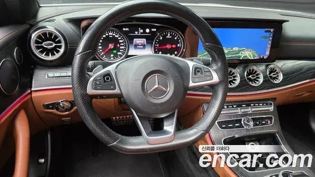 Mercedes-Benz E-Class 2018 — Photo 19/20