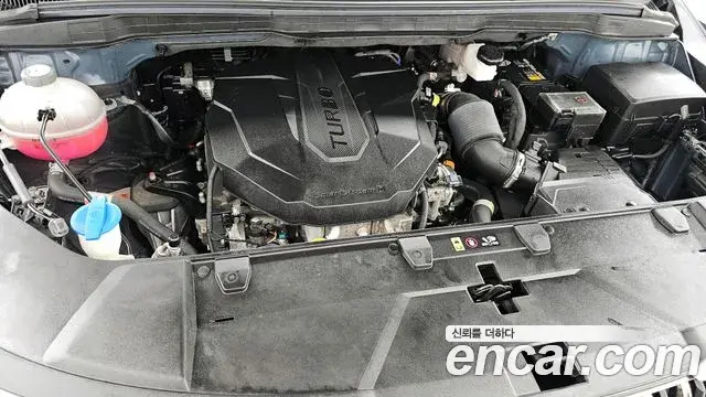 Kia Carnival 2021 — Photo 9/34