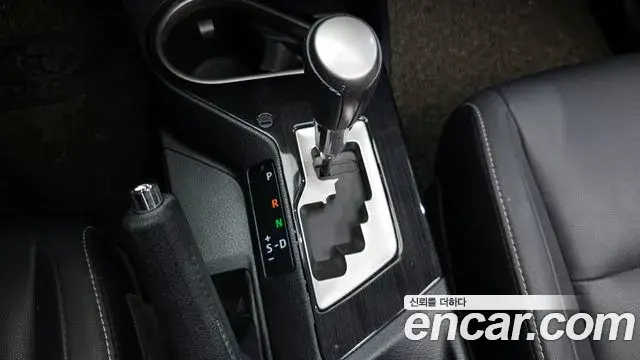 Toyota RAV4 2018 — ფოტო 30/35