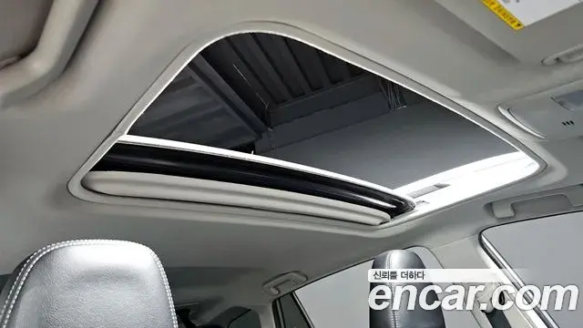 Toyota RAV4 2018 — ფოტო 28/35