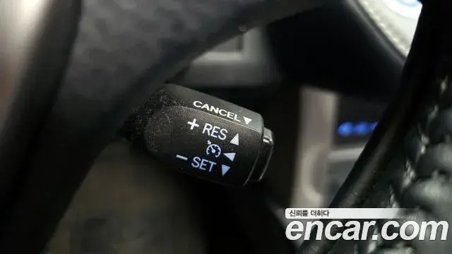 Toyota RAV4 2018 — ფოტო 14/35