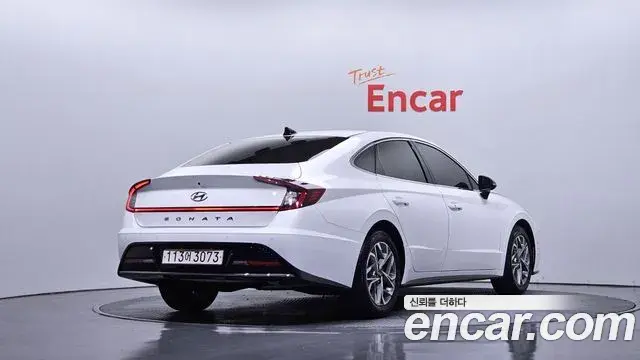 Hyundai Sonata Hybrid 2022 — ფოტო 4/31