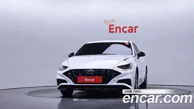 Hyundai Sonata Hybrid 2022 — ფოტო 7/31
