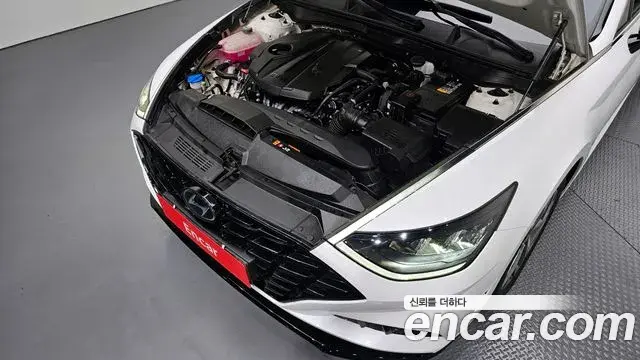 Hyundai Sonata Hybrid 2022 — ფოტო 20/31