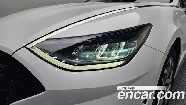 Hyundai Sonata Hybrid 2022 — ფოტო 25/31