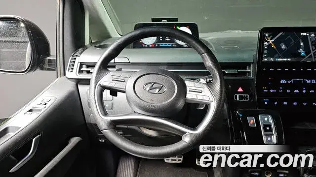 Hyundai Staria 2023 — Photo 13/20