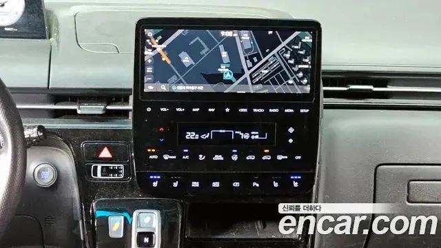 Hyundai Staria 2023 — Photo 14/20