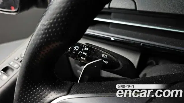 Hyundai Staria 2023 — Photo 17/20