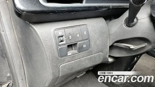 Hyundai Staria 2023 — Photo 18/20