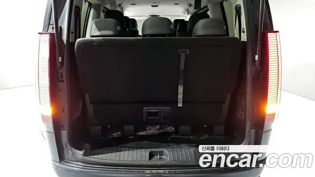 Hyundai Staria 2023 — Photo 20/20