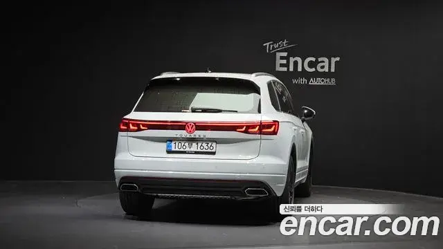 Volkswagen Touareg 2025 — Şəkil 18/23