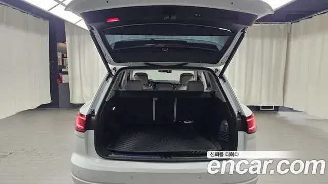 Volkswagen Touareg 2025 — Şəkil 11/23