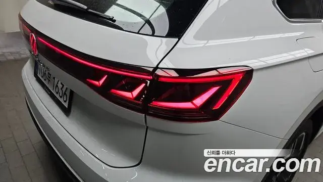 Volkswagen Touareg 2025 — Şəkil 20/23